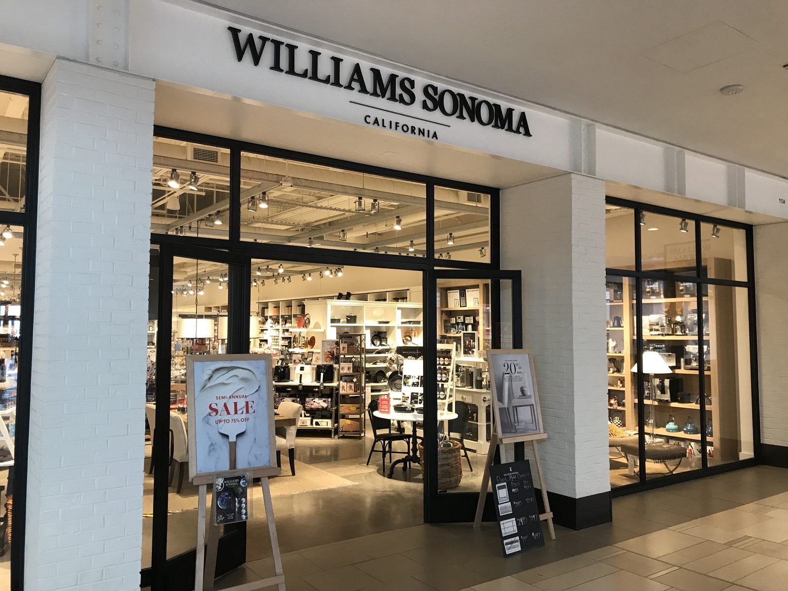 williams_sonoma_storefront_commercial_1687